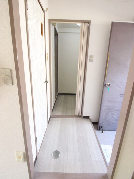 物件内観写真22　(廊下)