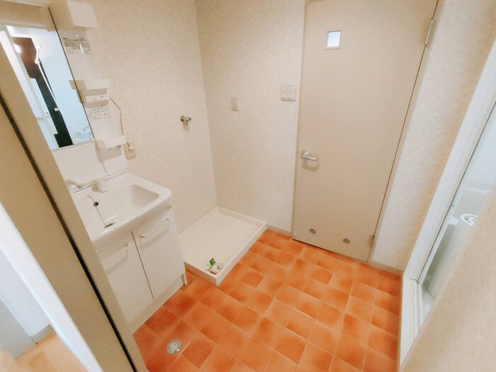 物件内観写真8　(洗面)