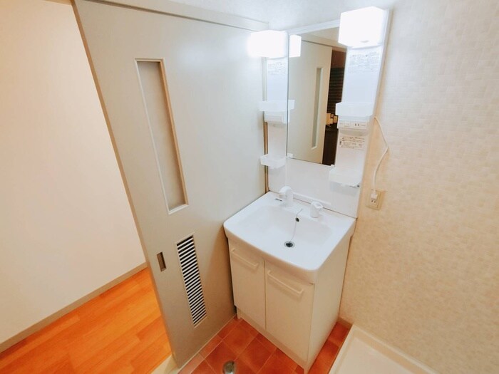 物件内観写真9　(洗面)