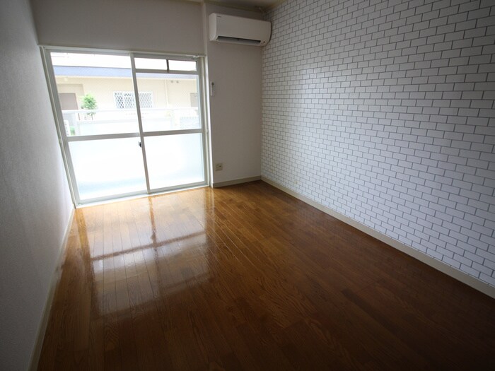 物件内観写真10　(居室)