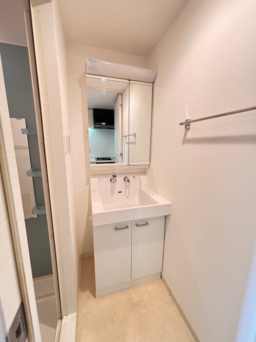 物件内観写真12　(洗面)