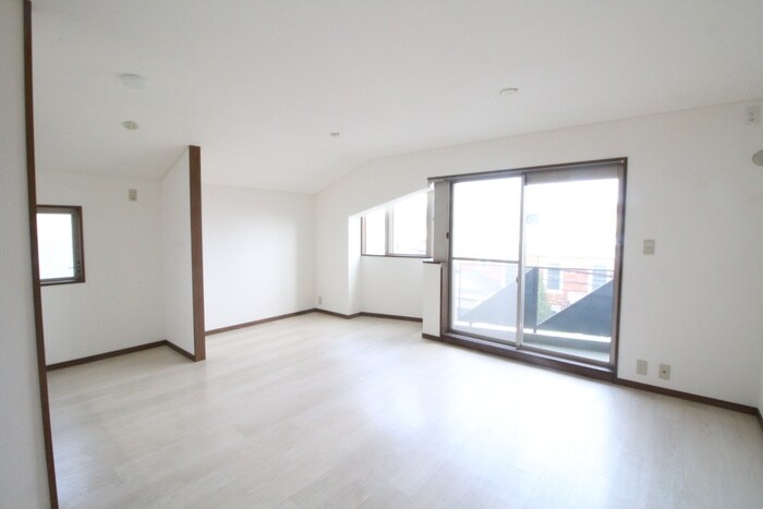 物件内観写真4　(居室)