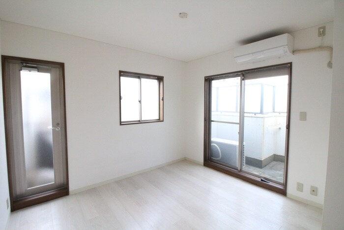 物件内観写真5　(居室)