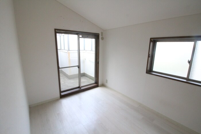 物件内観写真6　(居室)