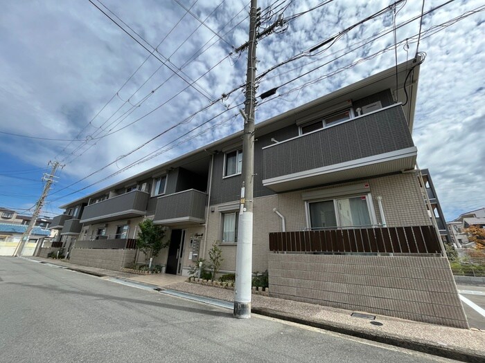 物件外観写真1　(外観写真)