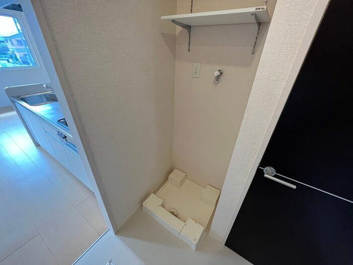 物件内観写真10　(洗濯機置場)