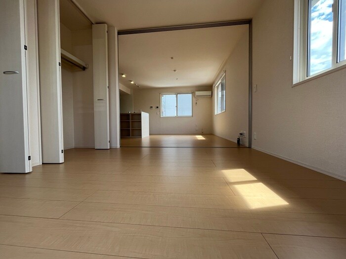 物件内観写真13　(居室)