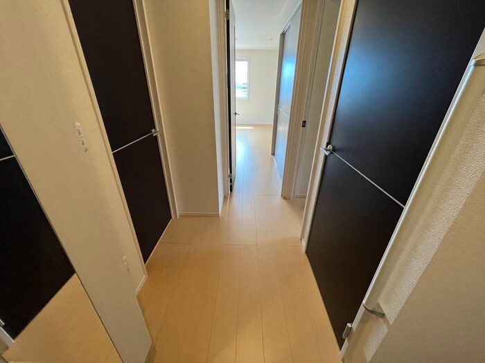 物件内観写真17　(廊下)