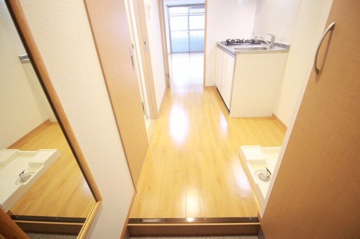 物件内観写真19　(廊下)