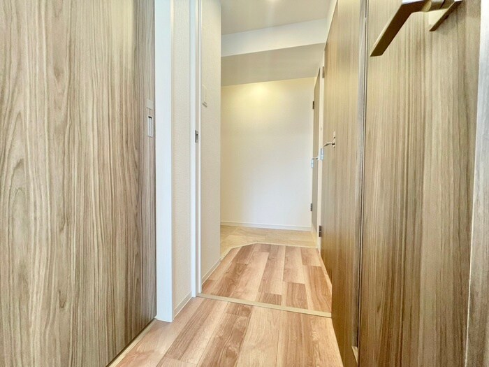 物件内観写真16　(廊下)