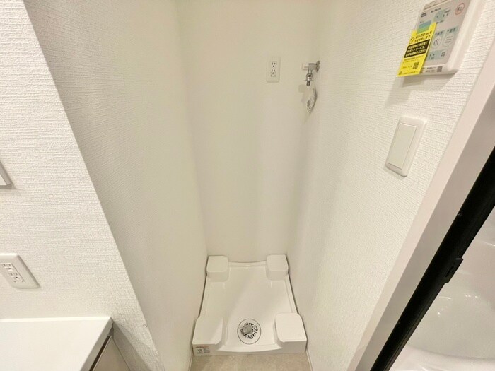 物件内観写真17　(洗濯機置場)