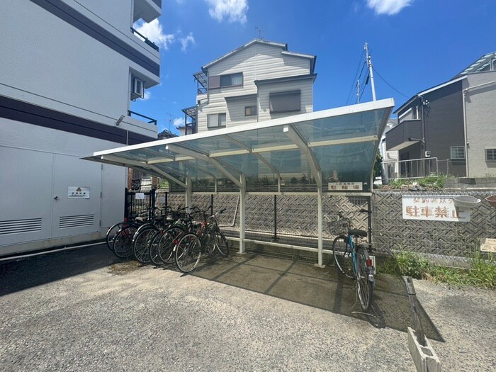 物件外観写真3　(駐輪場)