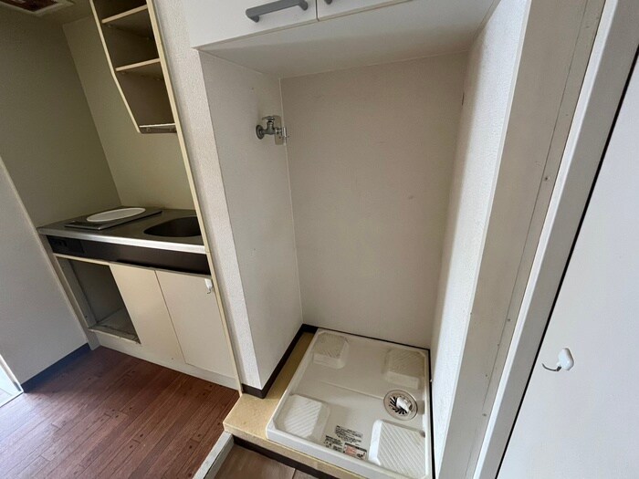 物件内観写真19　(洗濯機置場)