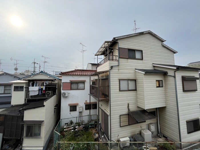 物件内観写真22　(室内からの展望)