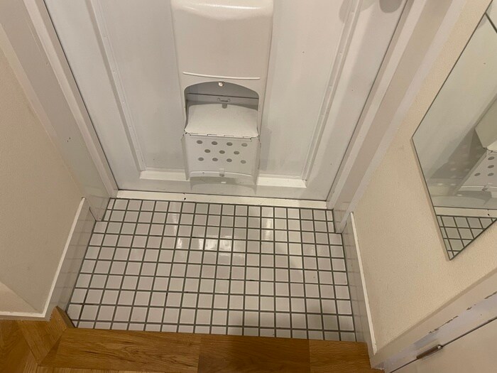 物件内観写真15　(玄関)