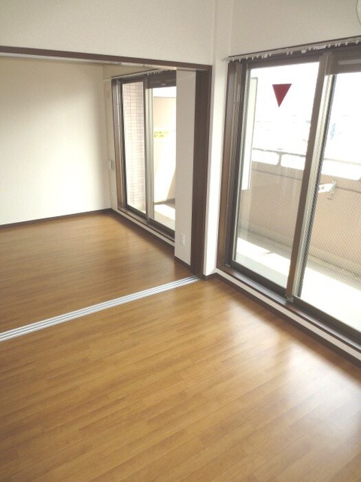 物件内観写真9　(室内からの展望)