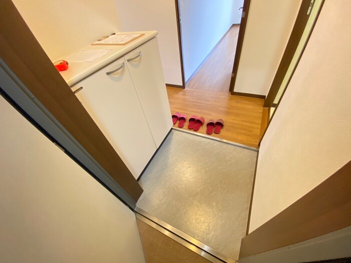 物件内観写真19　(玄関)