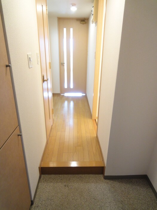 物件内観写真14　(玄関)