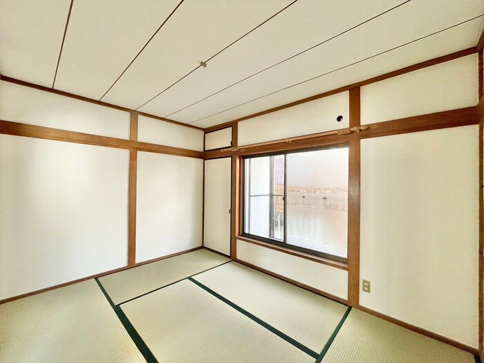 物件内観写真3　(居室)