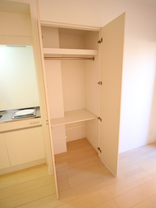 物件内観写真12　(収納)