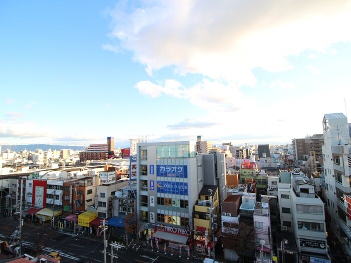 物件内観写真17　(室内からの展望)