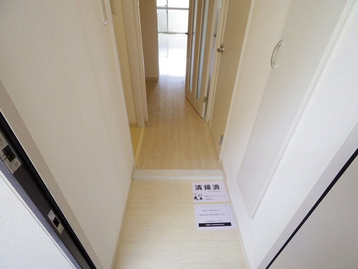 物件内観写真19　(玄関)