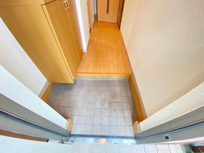 物件内観写真15　(玄関)