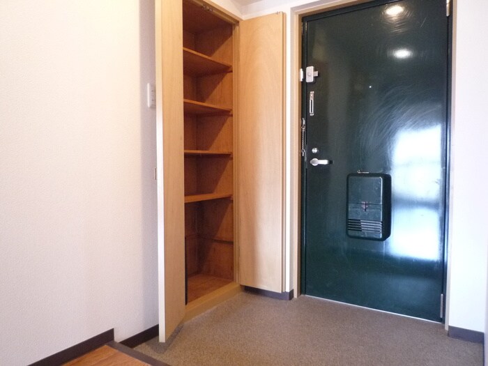 物件内観写真16　(靴箱)