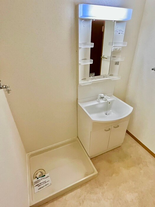 物件内観写真20　(洗濯機置場)