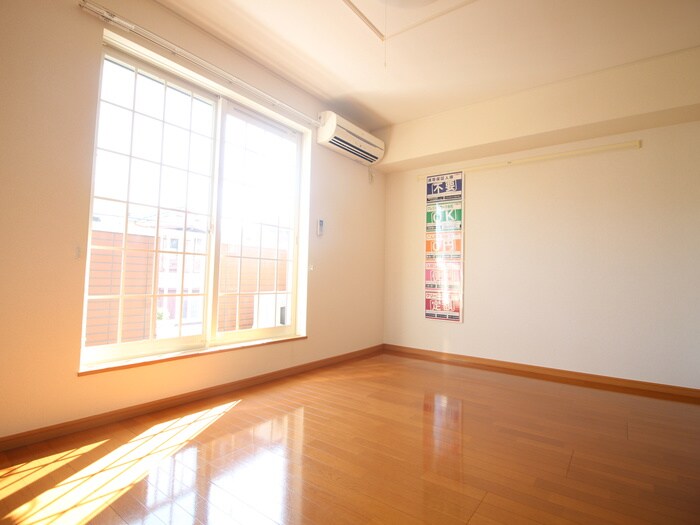 物件内観写真9　(居室)