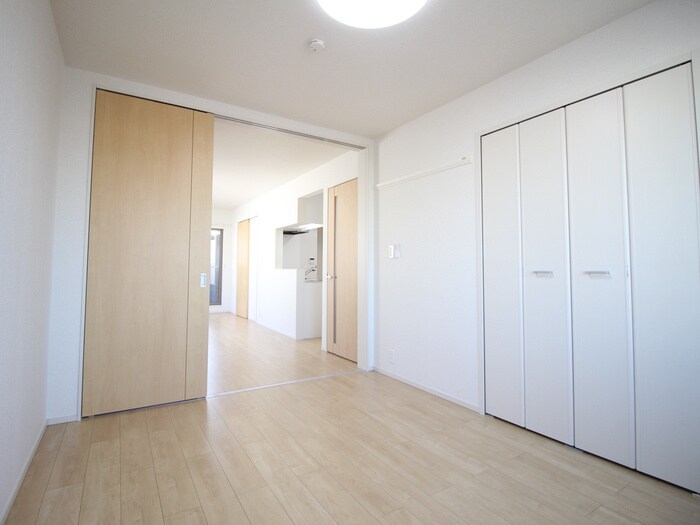 物件内観写真9　(居室)