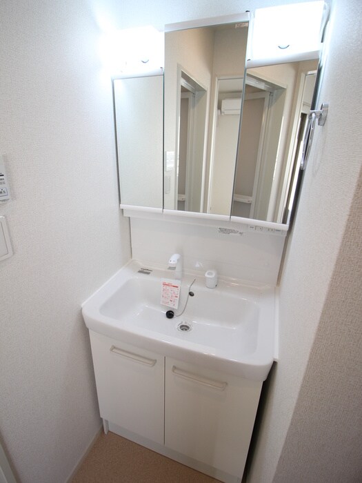 物件内観写真13　(洗面)