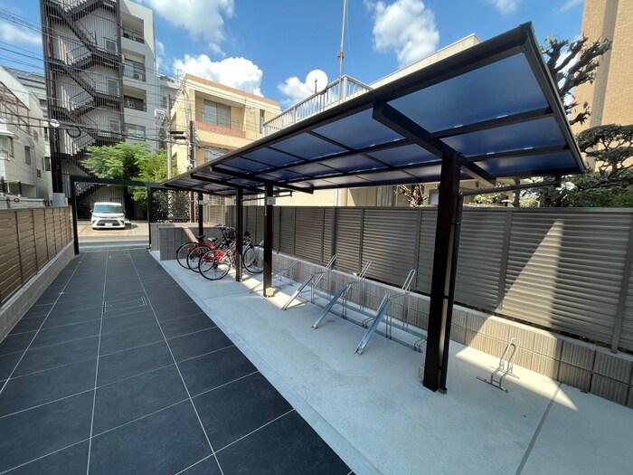 物件外観写真6　(駐輪場)