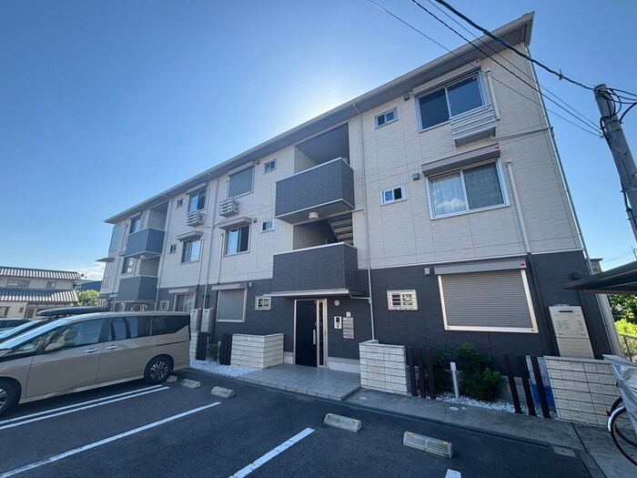 物件外観写真2　(外観写真)