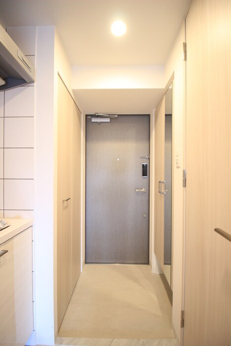 物件内観写真15　(玄関)