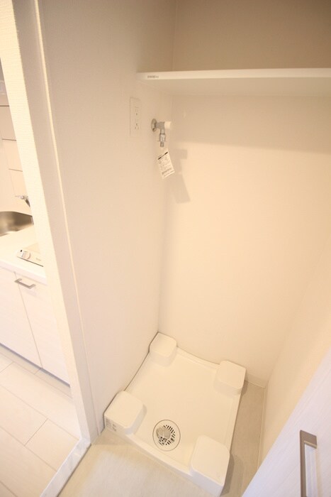 物件内観写真18　(洗濯機置場)