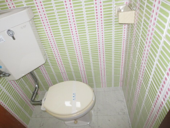 物件内観写真8　(トイレ)