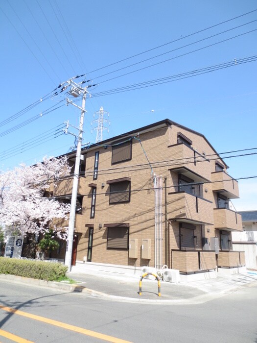 物件外観写真2　(外観写真)