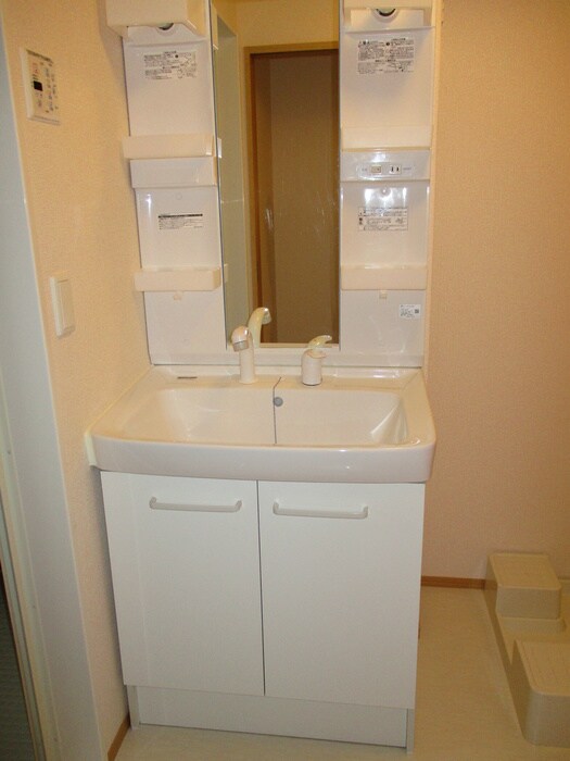 物件内観写真7　(洗面)