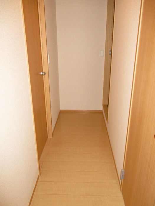 物件内観写真9　(廊下)