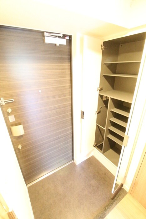 物件内観写真8　(靴箱)