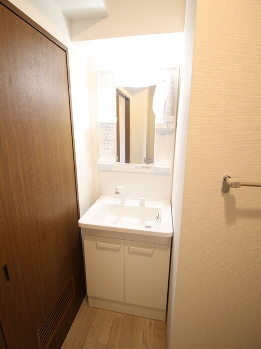 物件内観写真11　(洗面)