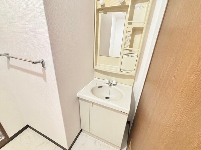 物件内観写真13　(洗面)