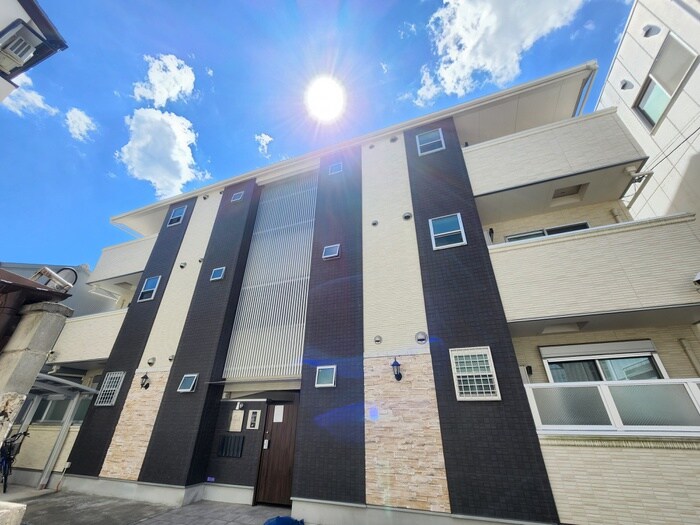 物件外観写真1　(外観写真)