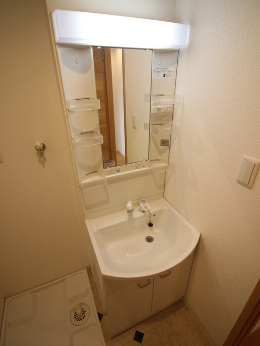 物件内観写真9　(洗面)