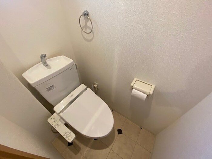 物件内観写真10　(トイレ)