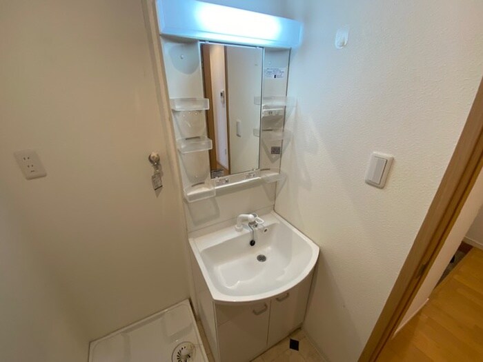 物件内観写真11　(洗面)