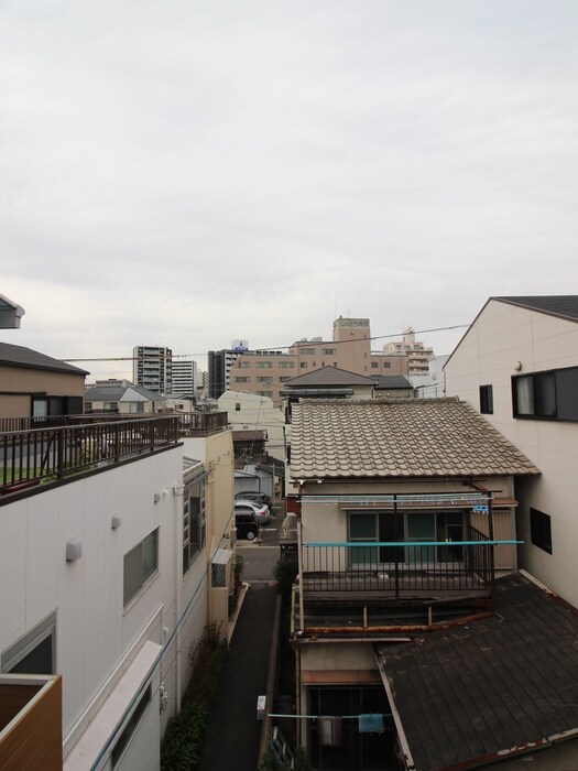 物件内観写真16　(室内からの展望)