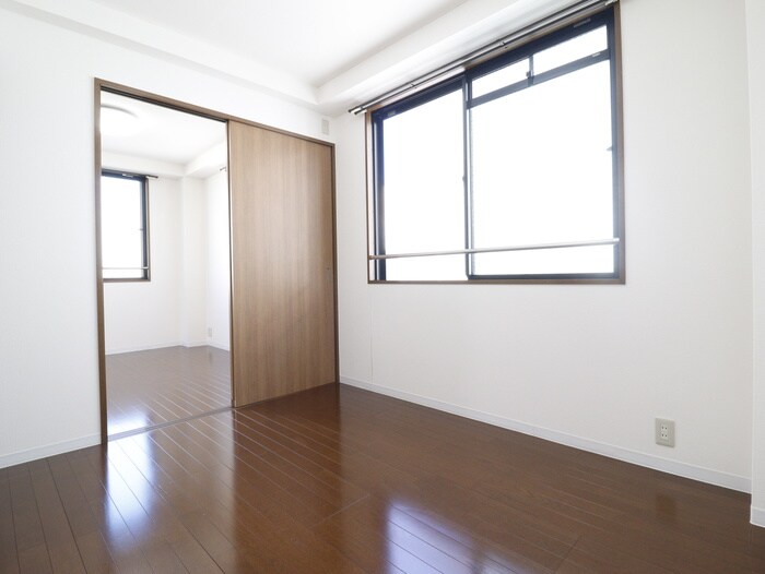物件内観写真9　(居室)