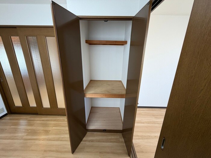 物件内観写真13　(収納)